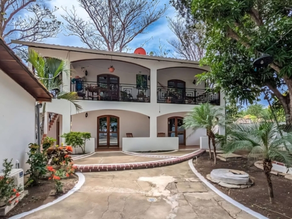 MultiUnit Investment-2 Units Apartments- Casa Blanca