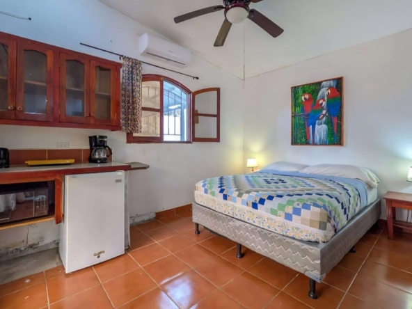 MultiUnit Investment Casa Blanca-Room 2