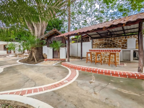 MultiUnit Investment-Common area- Casa Blanca