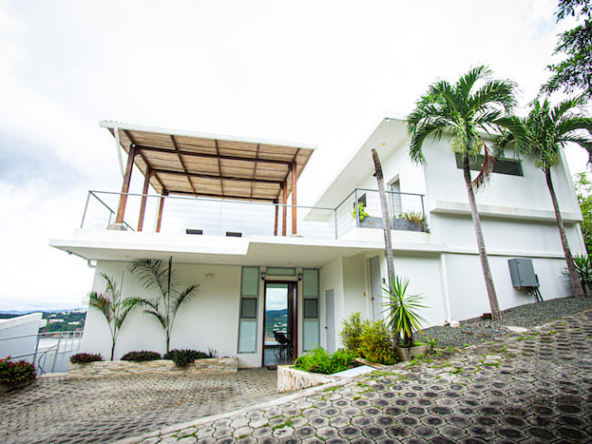 Casa-Cielo-Mar-Brisas del Pacifico-Horizonte-Nica- San-Juan-del-Sur-Parking