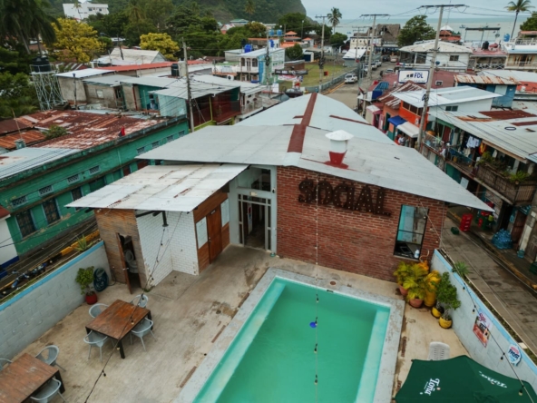 El batallon- Aereal pool side view