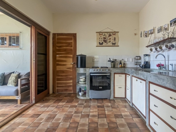 Duplex-Near-Town-Kitchen-Angle-Horizonte-Nica