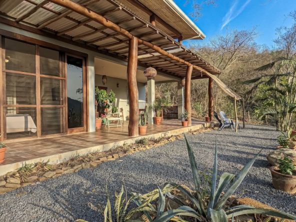 Duplex-Near-Town-Patio-Horizonte-Nica