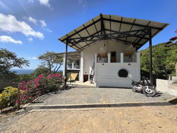 Surf-Views-at-Playa-Maderas-Southside-of-Whole-Home-Horizonte-Nica