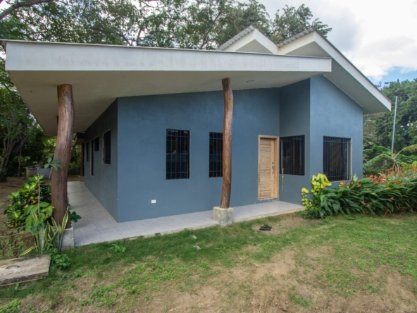 casita_tony_outside_horizonte_nica