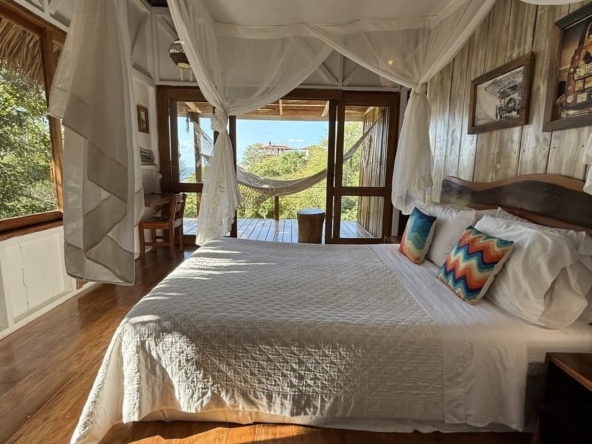 vintage_surf_club_room_view_horizonte_nica