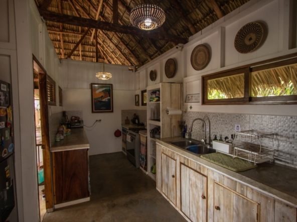 vintange_surf_club_kitchen_hortizonte_nica