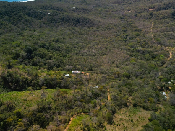Rustic-House-Horizonte-Nica-1
