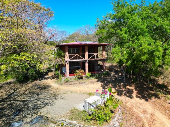 Rustic-House-Horizonte-Nica-6