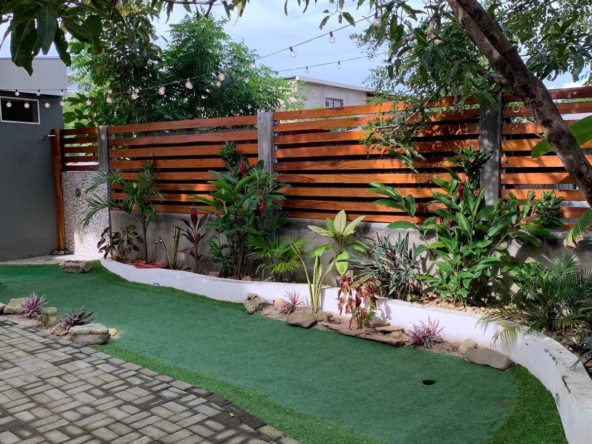 Casa Luna-jardin-Horizonte-Nica