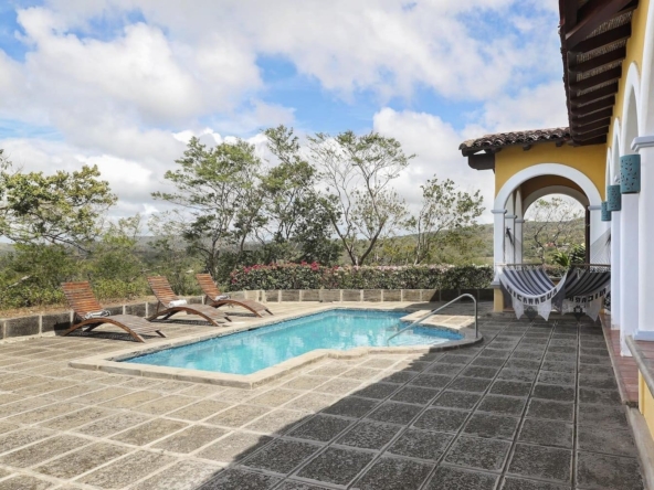 Casa_El_Arbol_de_Limon_Exterior_Back_Patio_Oceanview_Angle_4_CC