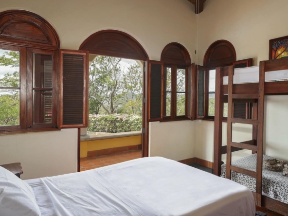 Casa_El_Arbol_de_Limon_Guest_Bedroom_1_CC