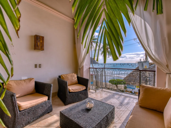 Beachfront-Hotel-Alcazar-3rd-Floor-Balcony-1600x1069.jpg