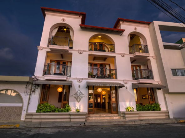 Beachfront-Hotel-Alcazar-Facade-1600x1068.jpg (1)