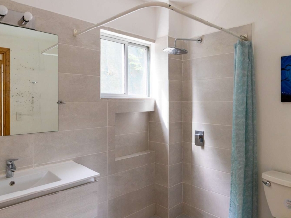 Condo Plaza San Juan Baño 4