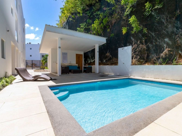 Condo Plaza San Juan Piscina 1