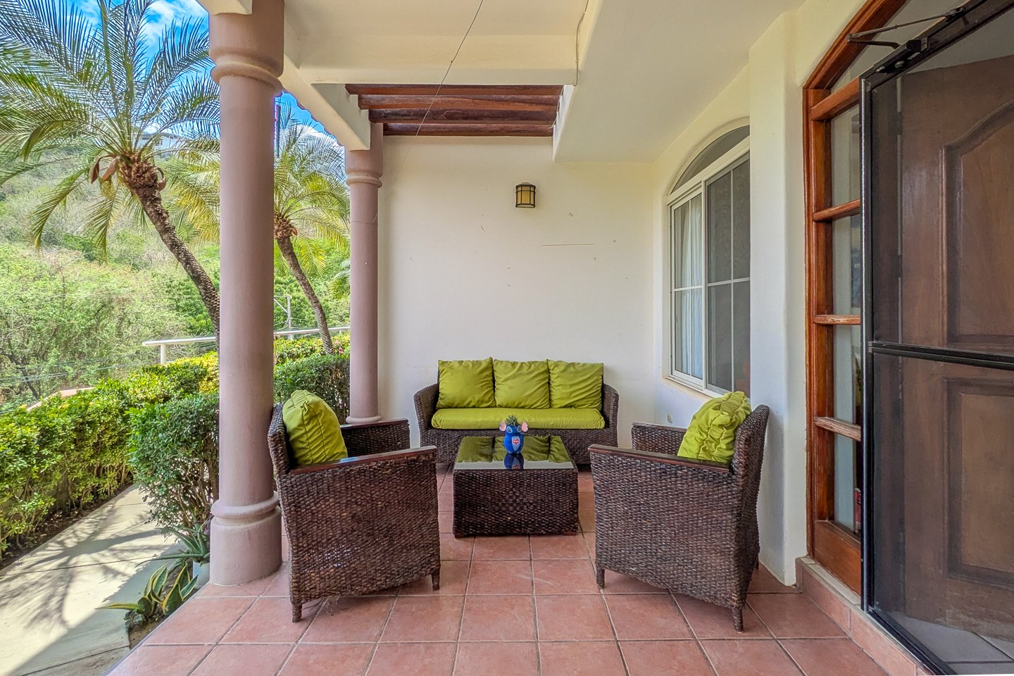 san-juan-del-sur-end-unit-condo-outdoor-living