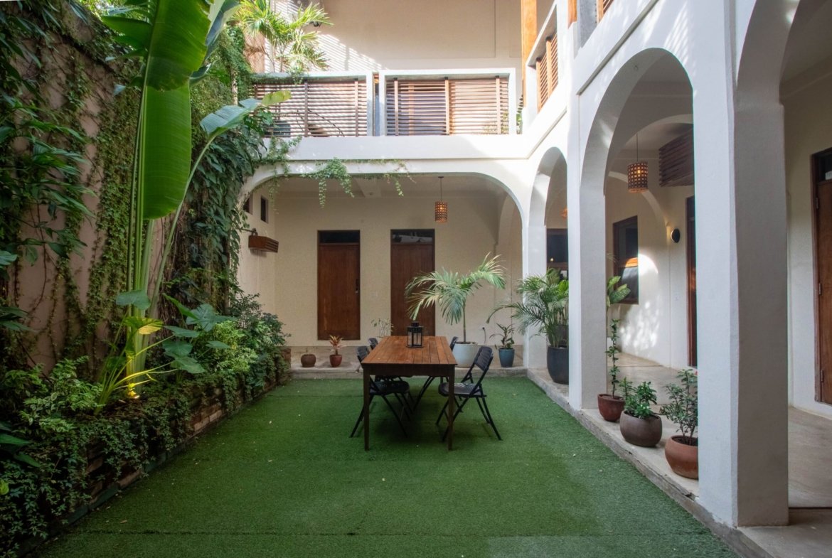 5-bedroom home for sale in downtown San Juan del Sur with bay views, private courtyard, jacuzzi, and walking distance to the beach.