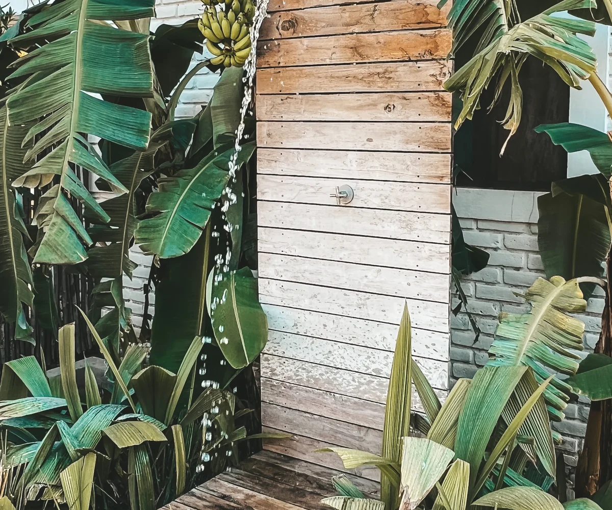 Tropical outdoor shower at Monoloko Lodge bungalows near Playa Santana, Popoyo, Nicaragua
